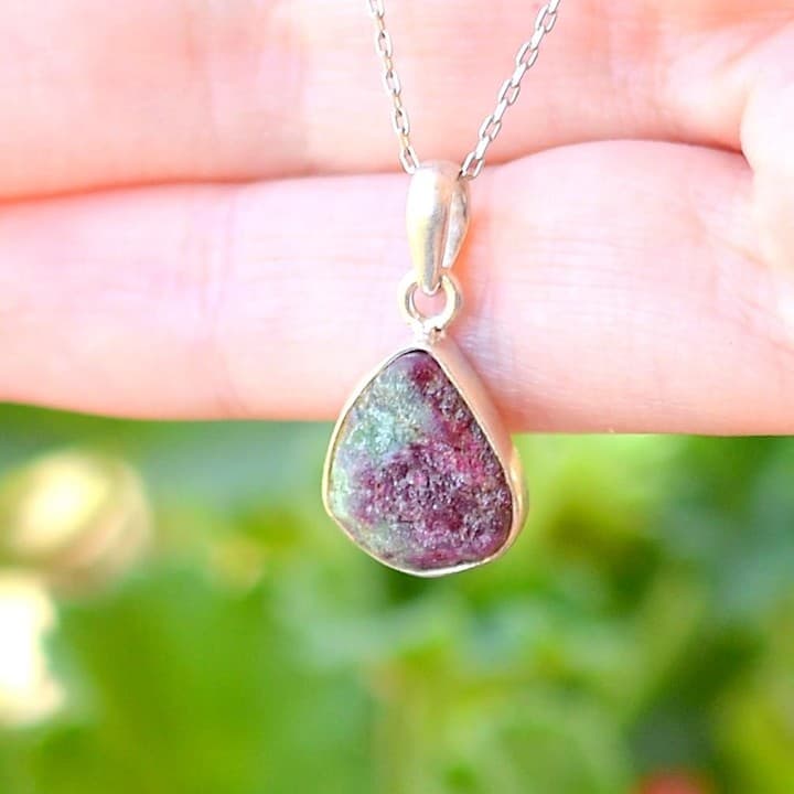 Anyolit Taşı Gümüş Kolye - İşlenmemiş Doğal Taş