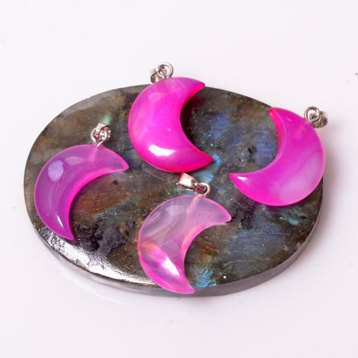 Ay Şeklinde Pembe Akik Taşı Kolye Ucu - Küçük boy