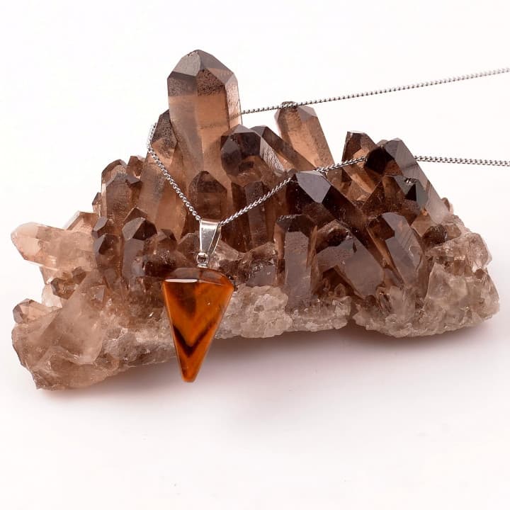 Kaplan Gözü Taşı Koni Kolye