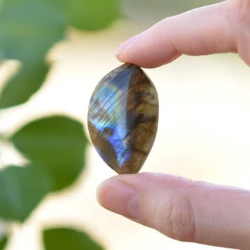 Labradorit Taşı Yansımalı Şekilsiz Kütle - 1