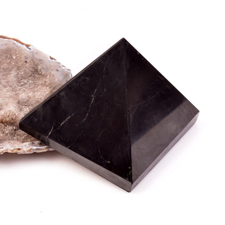Shungite Taşı Piramit Kütle - 5 cm