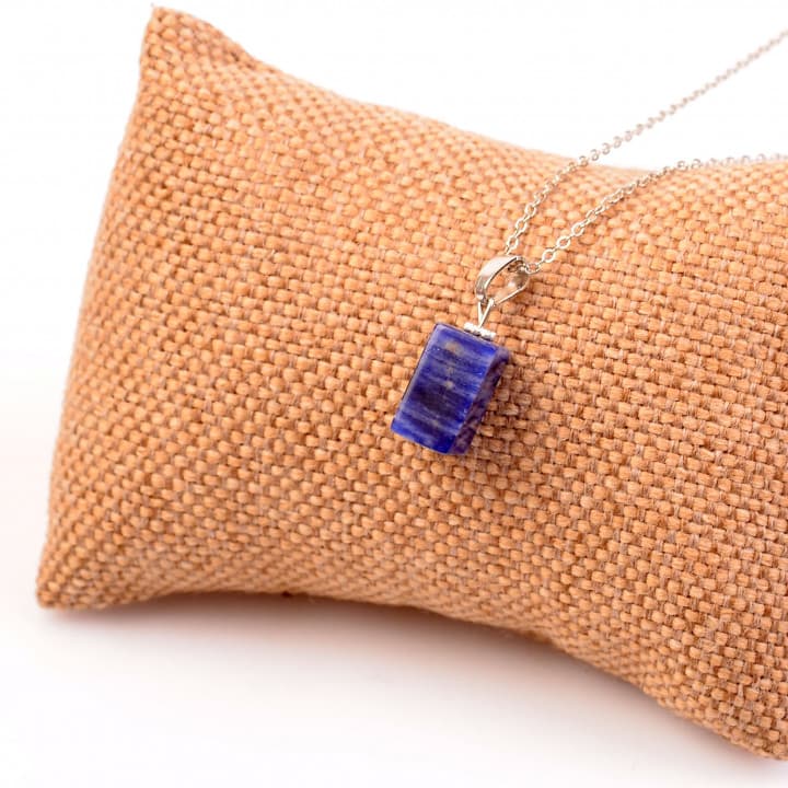 Sodalit Taşı Kolye