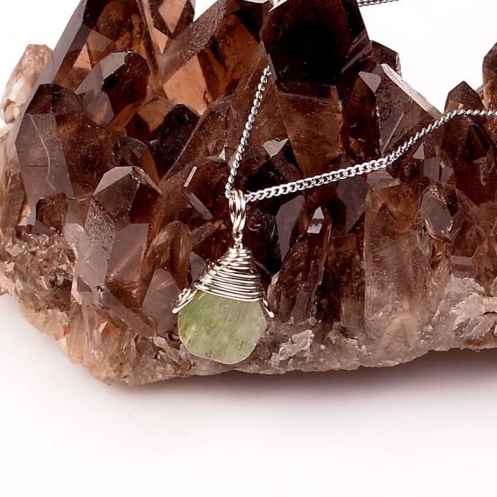 Yeşil Kyanit Taşı Damla Kolye - Tel Sargılı