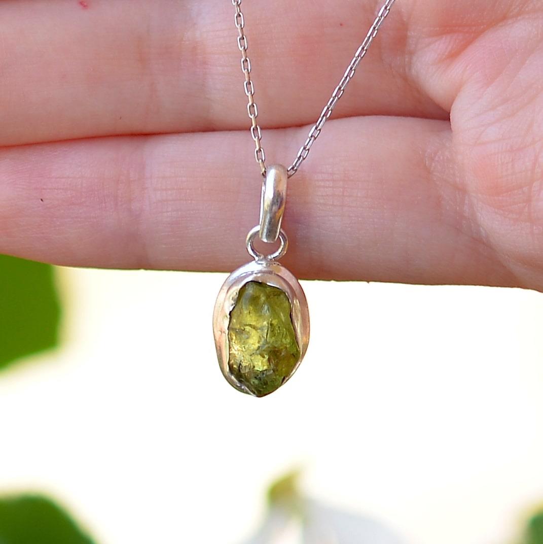 Peridot Taşı (Zebercet) Kolye